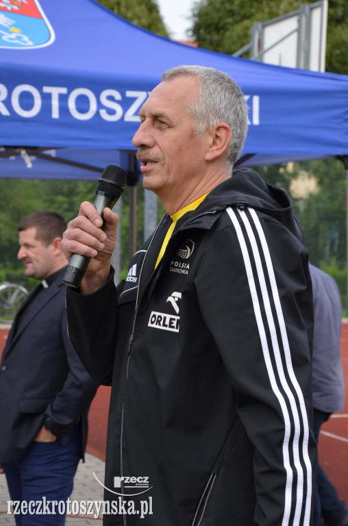 Mecz piłkarski księża - samorządowcy