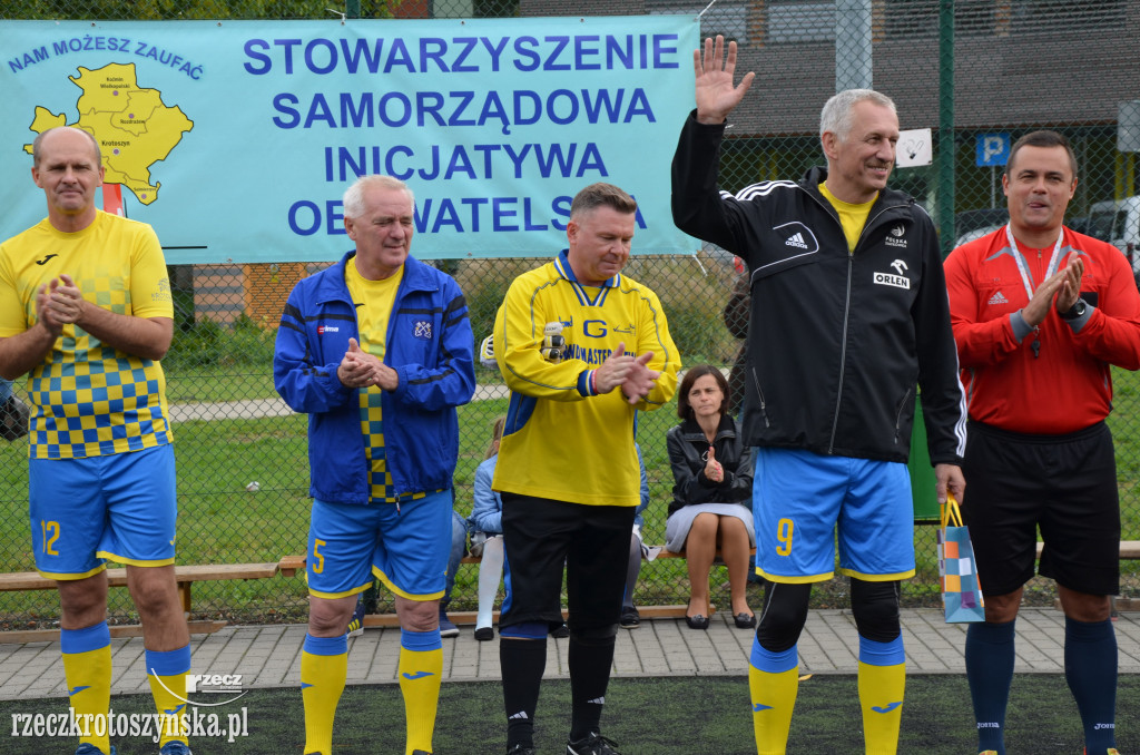 Mecz piłkarski księża - samorządowcy
