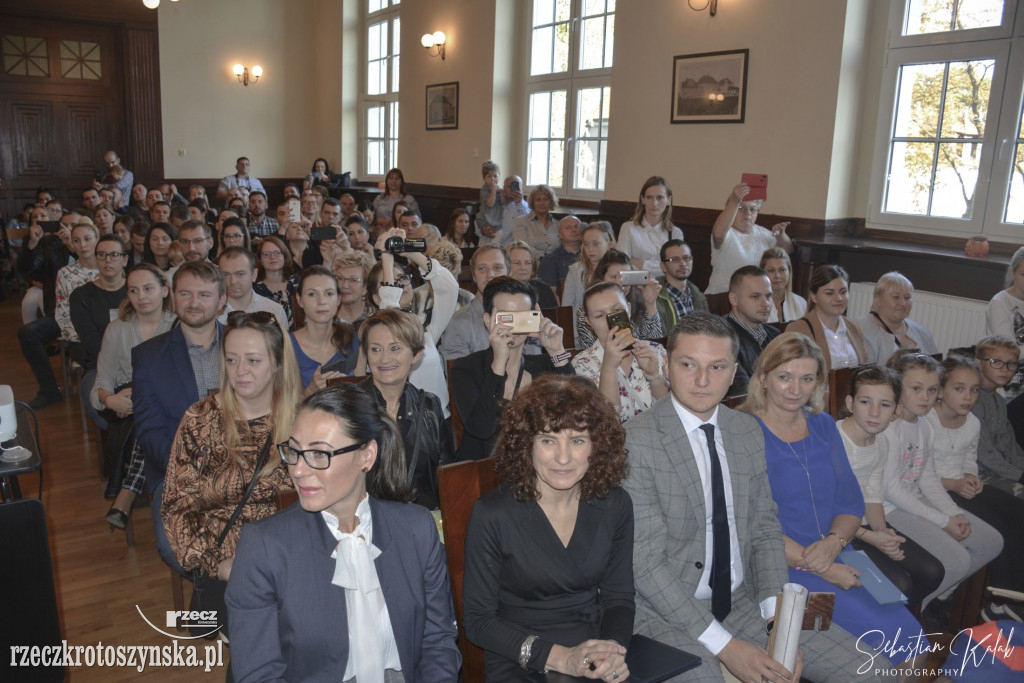 Pasowanie uczniów klas I w piątce