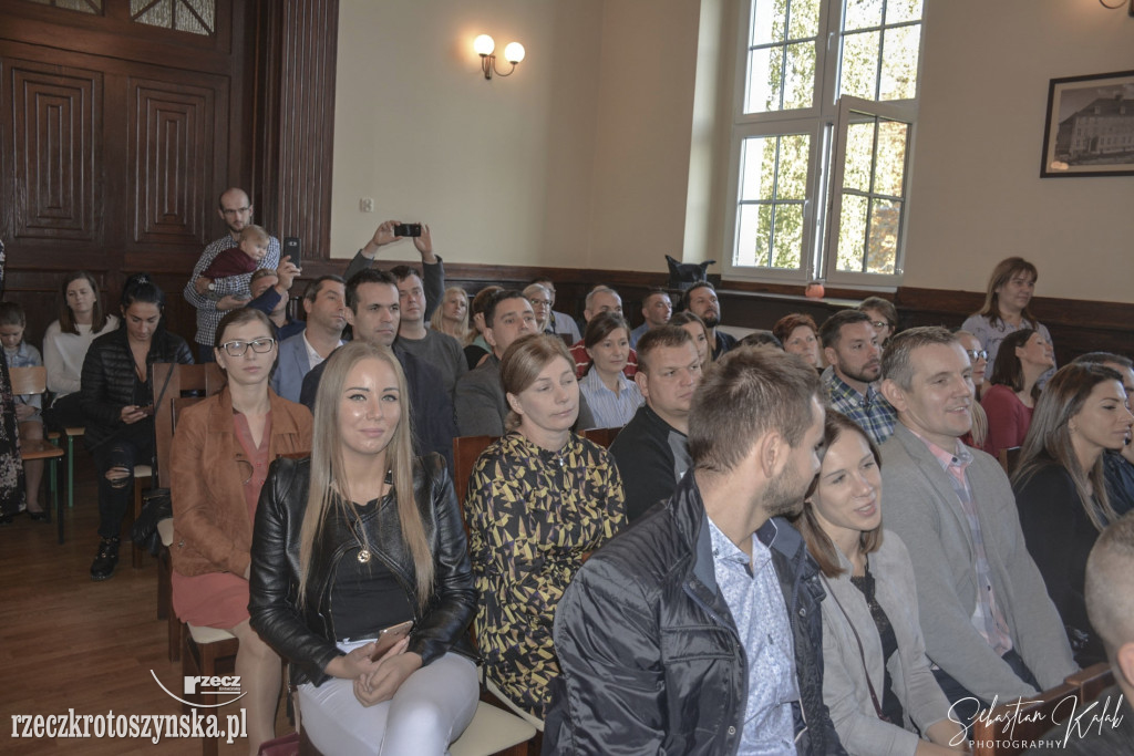 Pasowanie uczniów klas I w piątce