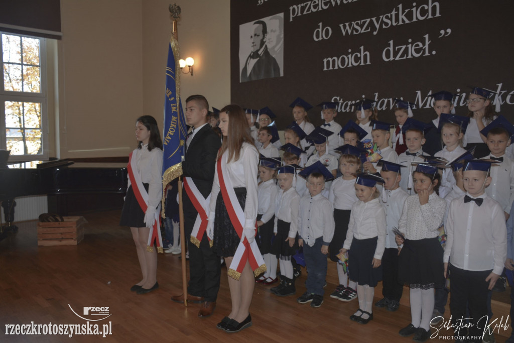 Pasowanie uczniów klas I w piątce