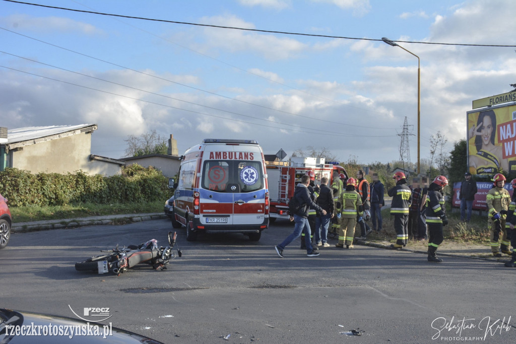 Auto uderzyło w motocykl