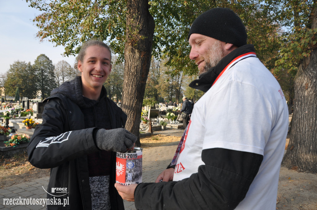 1 listopada na cmentarzu w Krotoszynie (2)