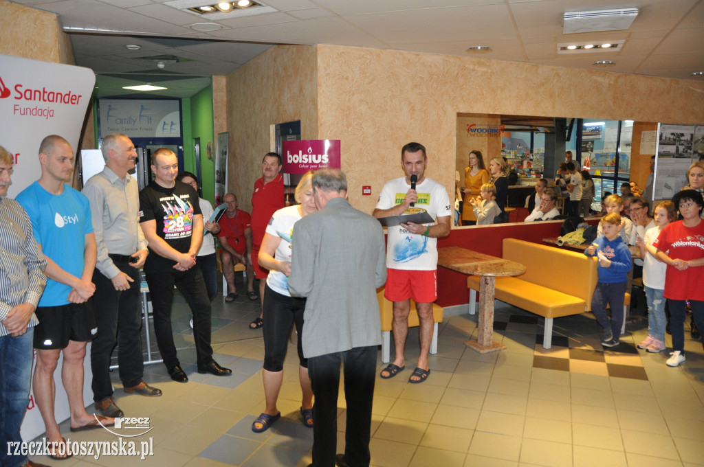 24-godzinny maraton pływacki łączący pokolenia