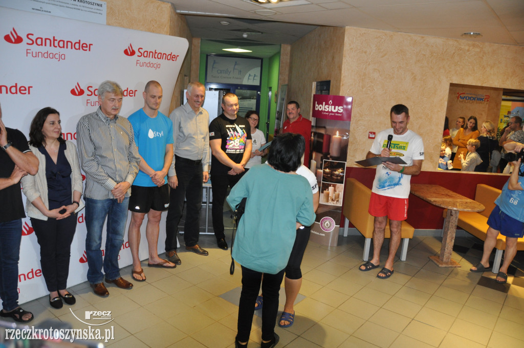 24-godzinny maraton pływacki łączący pokolenia
