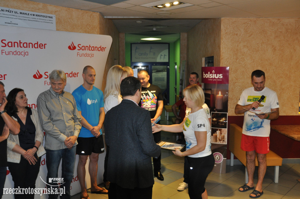 24-godzinny maraton pływacki łączący pokolenia