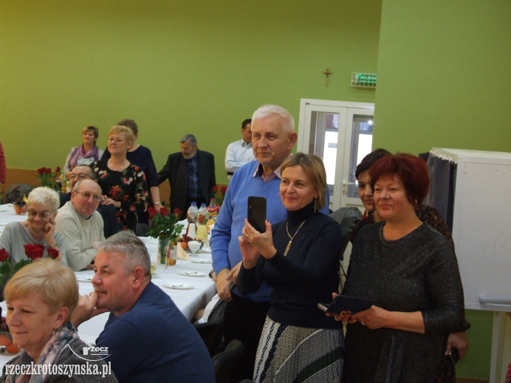 Smerfusie wystąpiły dla babć i dziadków