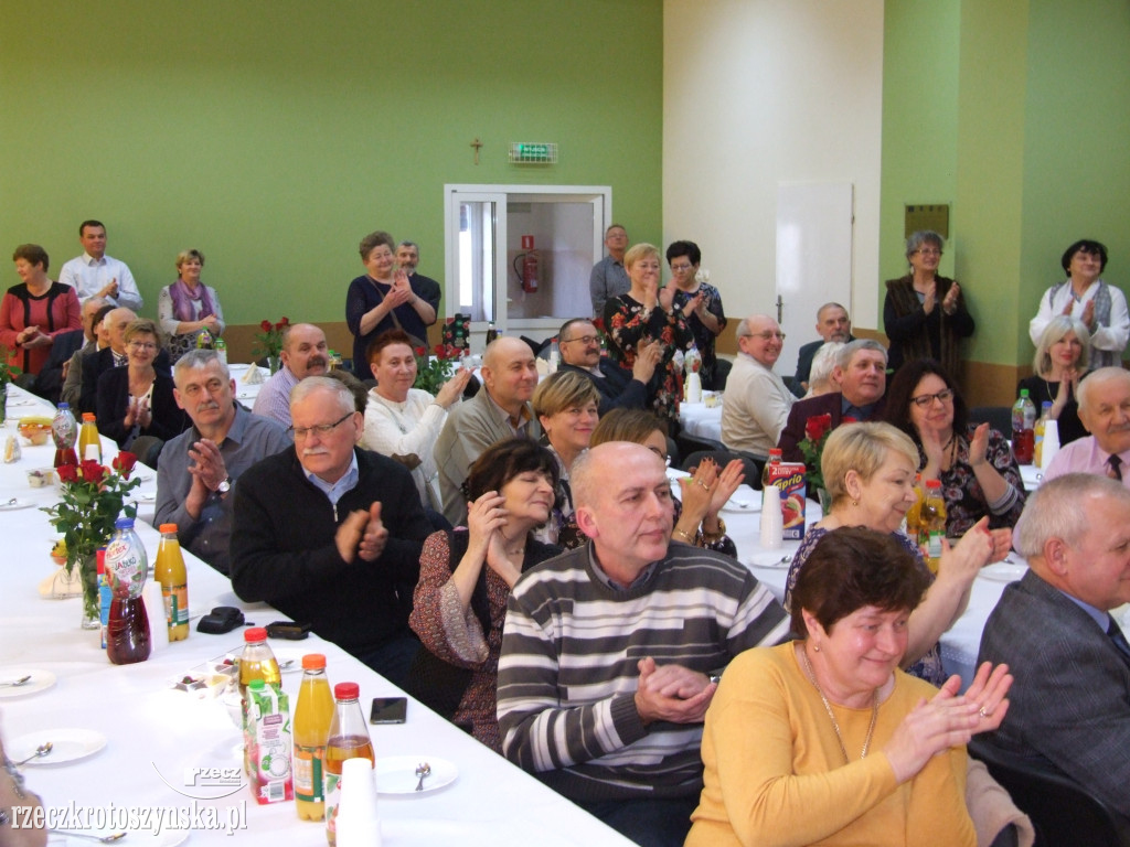 Smerfusie wystąpiły dla babć i dziadków