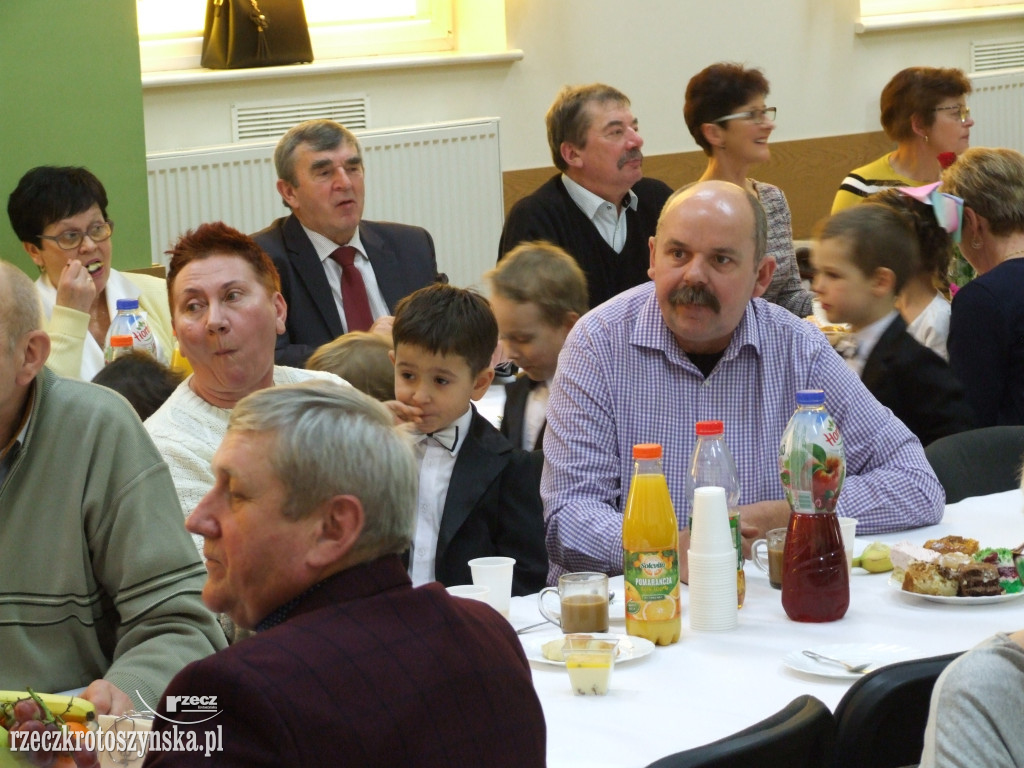 Smerfusie wystąpiły dla babć i dziadków