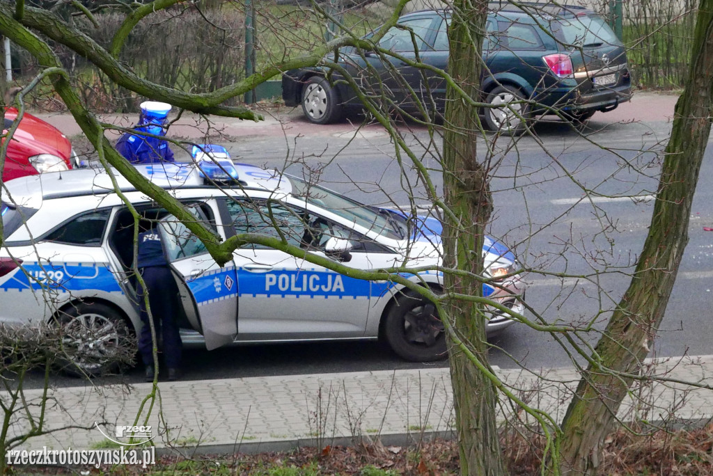 Zderzenie trzech samochodów na ul. Zdunowskiej