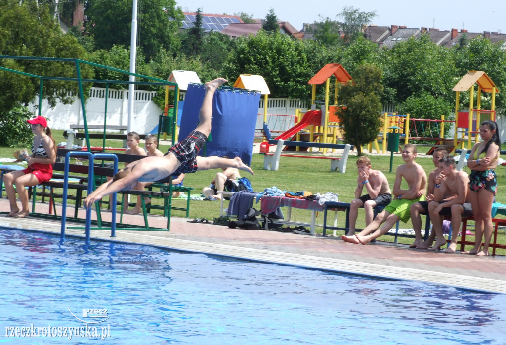 Basen odkryty zaprasza!