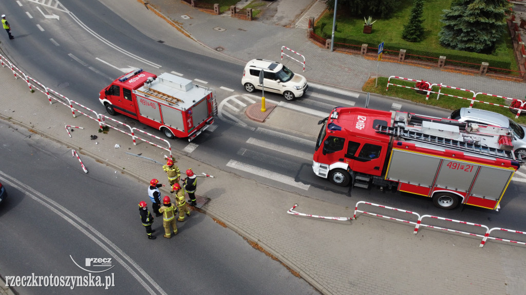 Kierowca wjechał w barierki na ul. Kołłątaja
