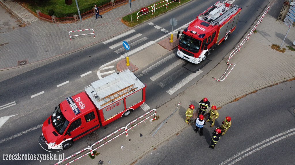 Kierowca wjechał w barierki na ul. Kołłątaja