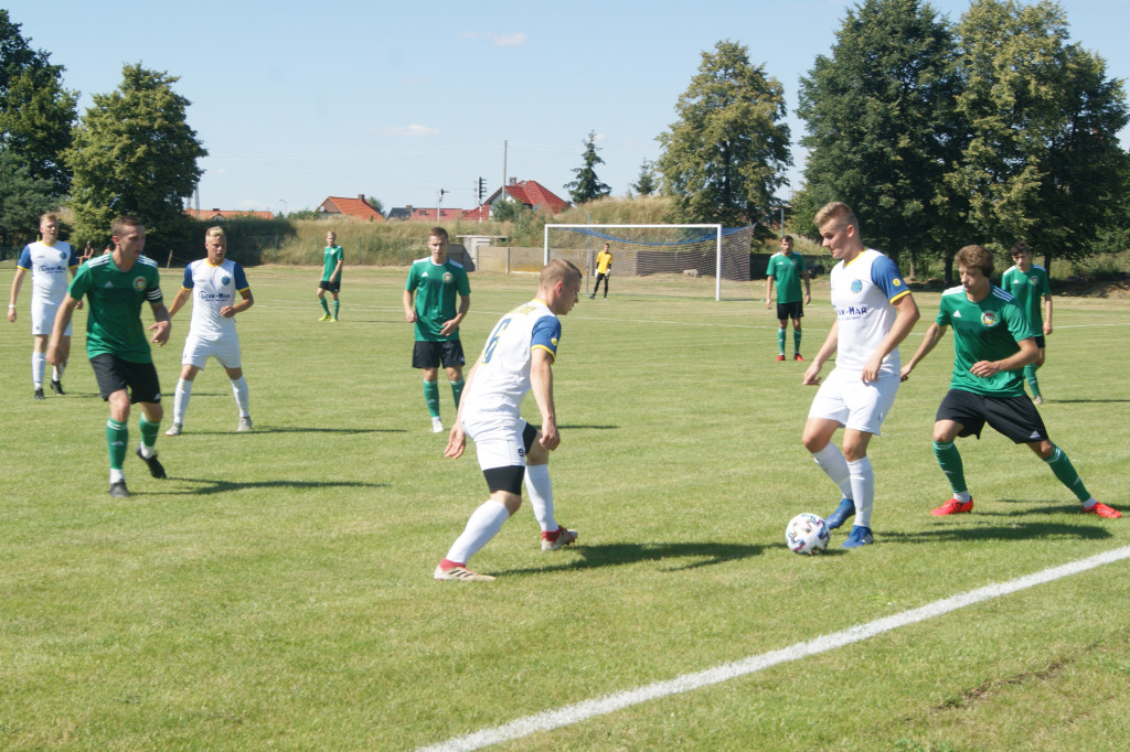 Efektowne zwycięstwa Astry i Piasta na inaugurację sezonu