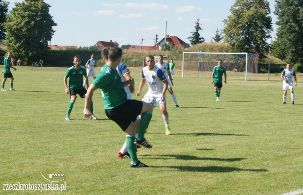 Efektowne zwycięstwa Astry i Piasta na inaugurację sezonu