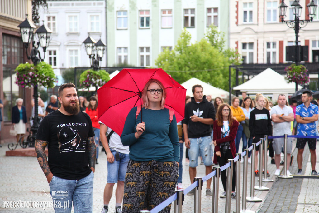 Jedyny Więc Wiec z Zawiałow, Królem i zespołem Prosac
