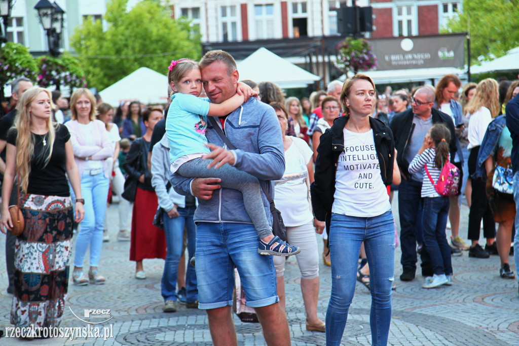Jedyny Więc Wiec z Zawiałow, Królem i zespołem Prosac
