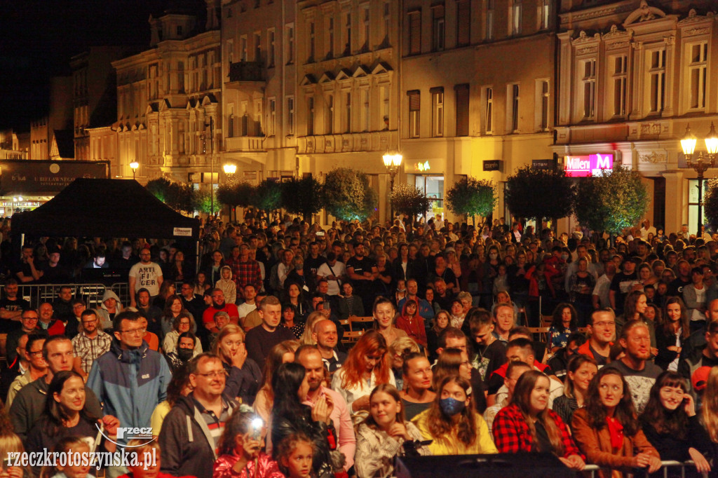 Jedyny Więc Wiec z Zawiałow, Królem i zespołem Prosac