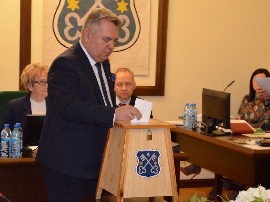 Anna Sikora przewodnicząca krotoszyńskiej rady. Kierzek przepadł