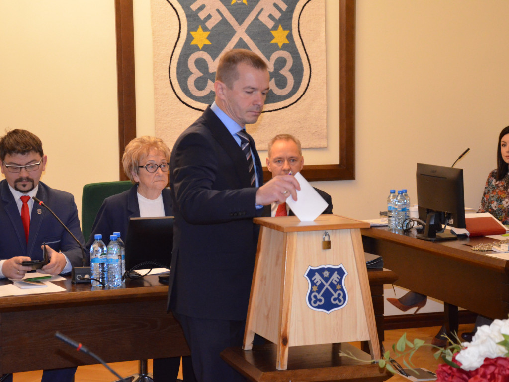 Anna Sikora przewodnicząca krotoszyńskiej rady. Kierzek przepadł