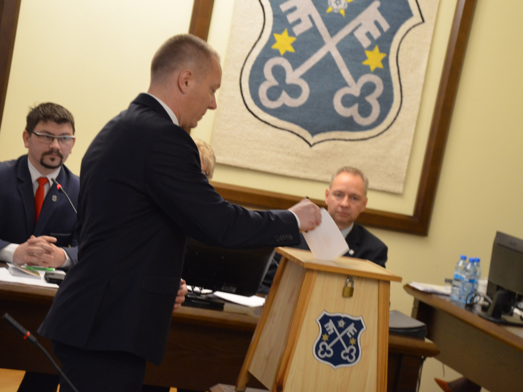 Anna Sikora przewodnicząca krotoszyńskiej rady. Kierzek przepadł