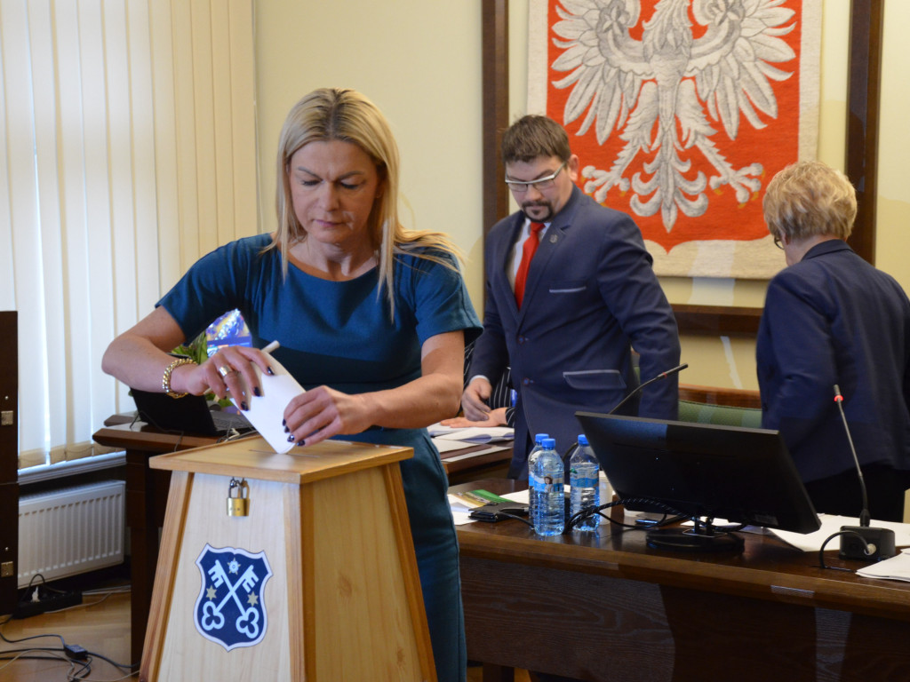 Anna Sikora przewodnicząca krotoszyńskiej rady. Kierzek przepadł