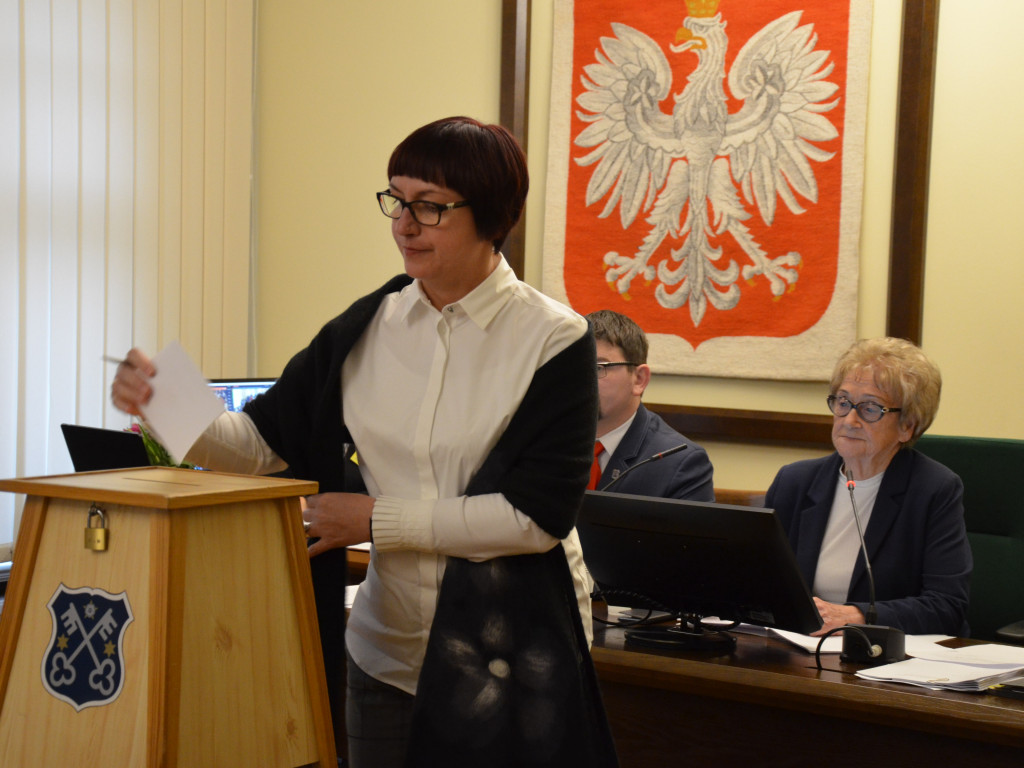Anna Sikora przewodnicząca krotoszyńskiej rady. Kierzek przepadł