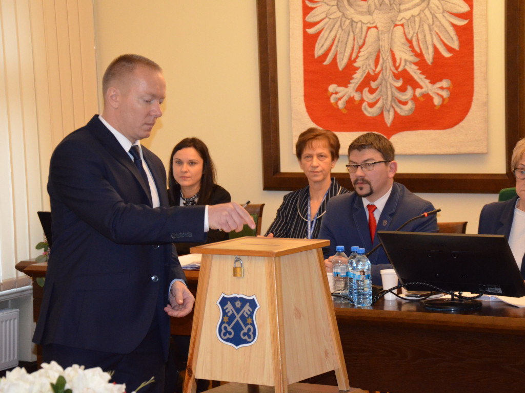 Anna Sikora przewodnicząca krotoszyńskiej rady. Kierzek przepadł