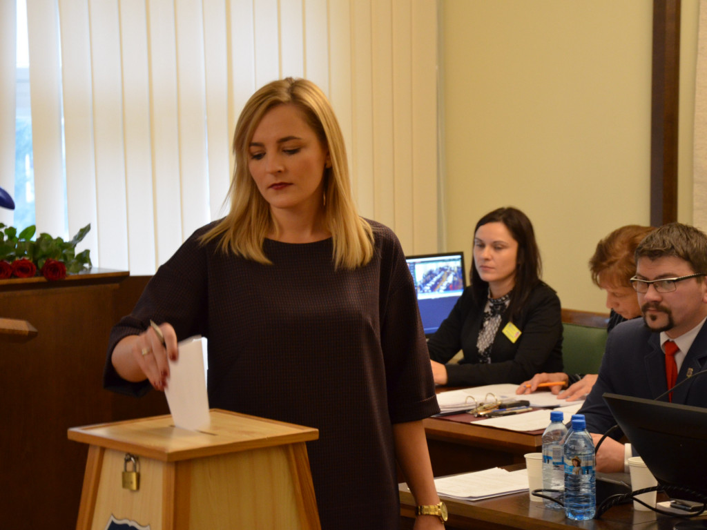 Anna Sikora przewodnicząca krotoszyńskiej rady. Kierzek przepadł