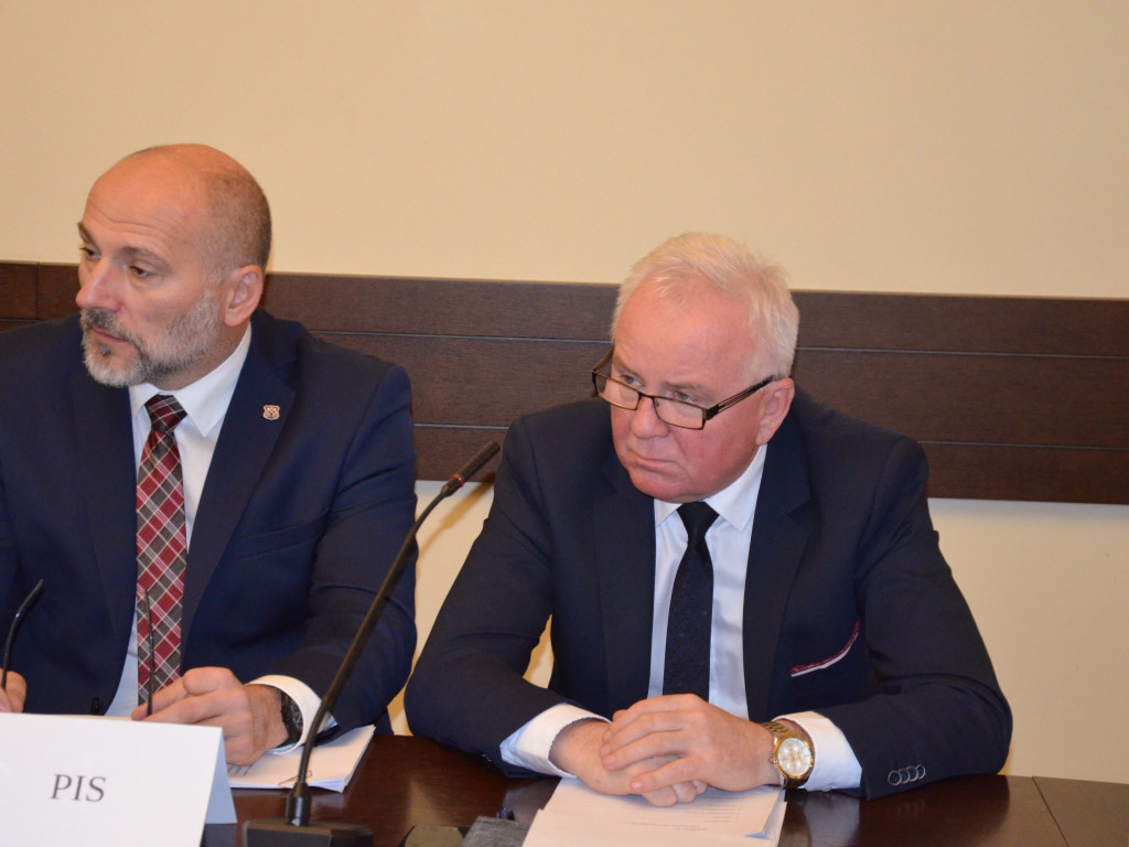 Anna Sikora przewodnicząca krotoszyńskiej rady. Kierzek przepadł
