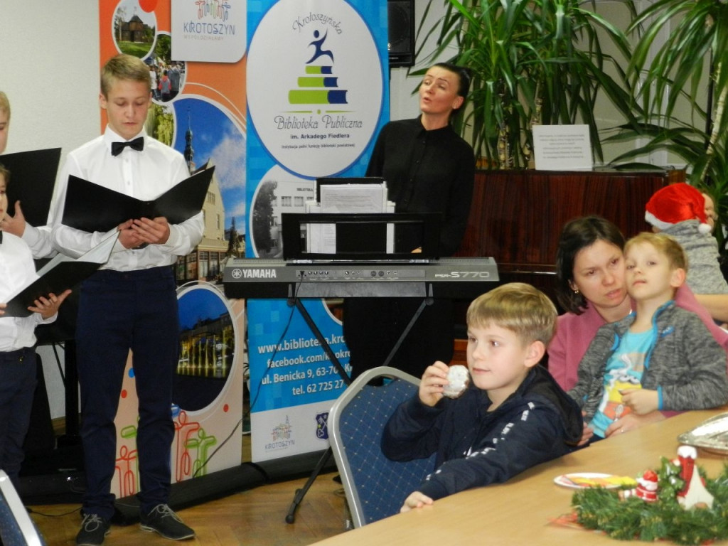 Świąteczne drzewko, Izydorki i Akord