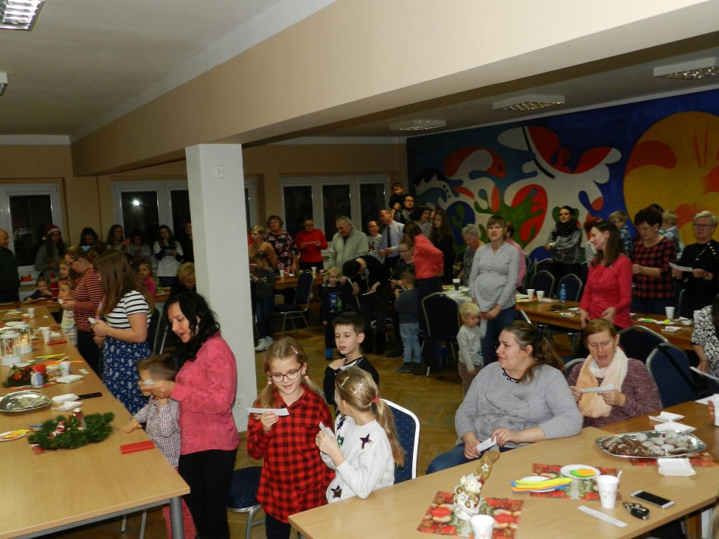 Świąteczne drzewko, Izydorki i Akord