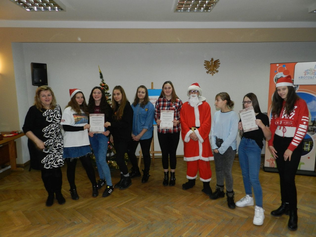 Świąteczne drzewko, Izydorki i Akord