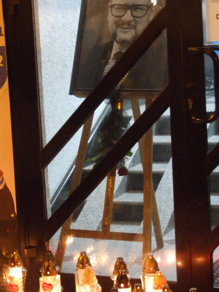 Krotoszynianie uczcili pamięć zamordowanego prezydenta Gdańska