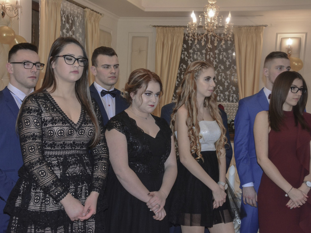 URODA I CZAR. Studniówkowy bal trójki