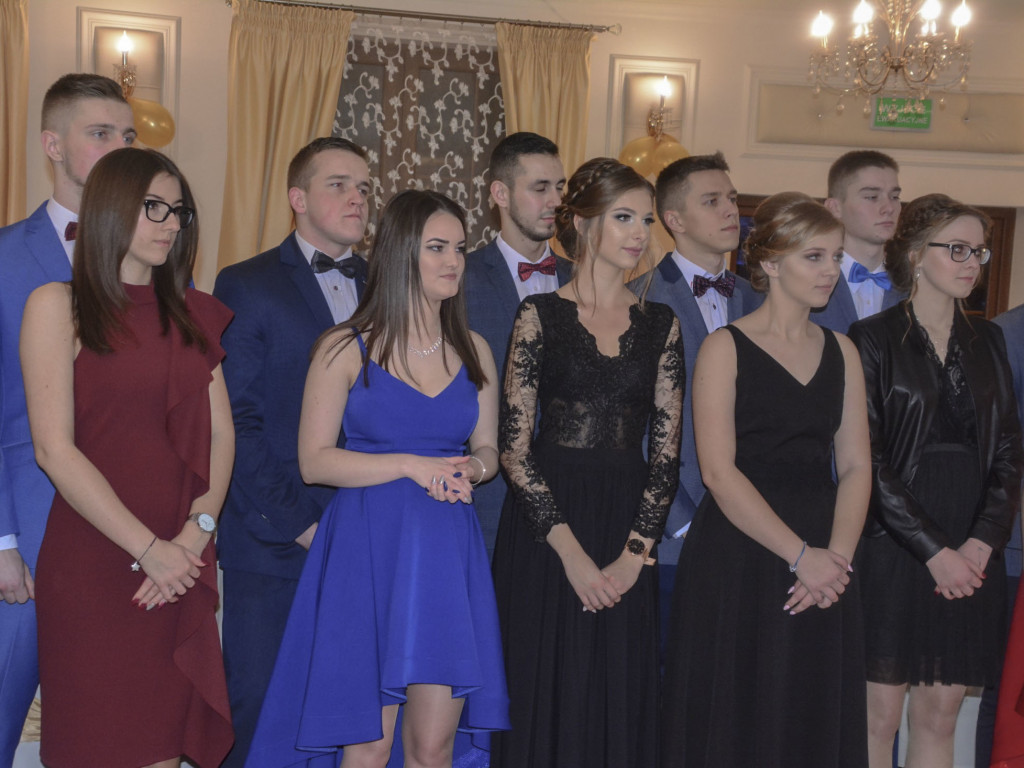 URODA I CZAR. Studniówkowy bal trójki