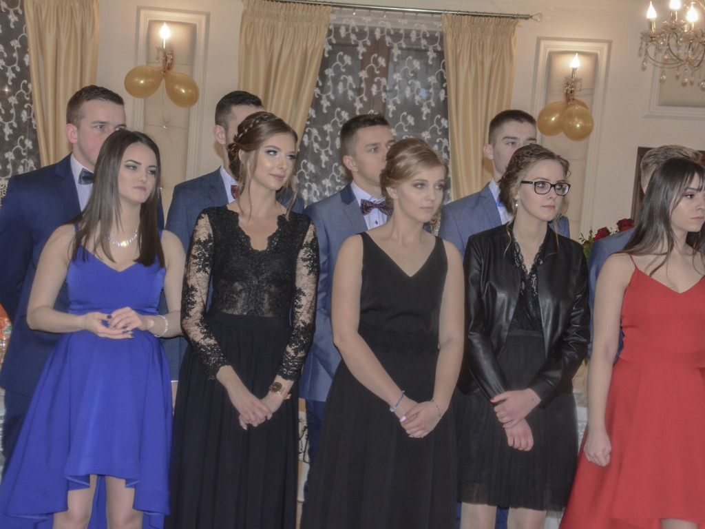 URODA I CZAR. Studniówkowy bal trójki