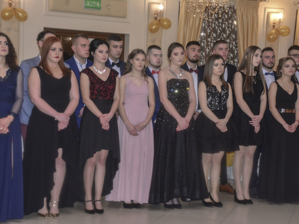 URODA I CZAR. Studniówkowy bal trójki