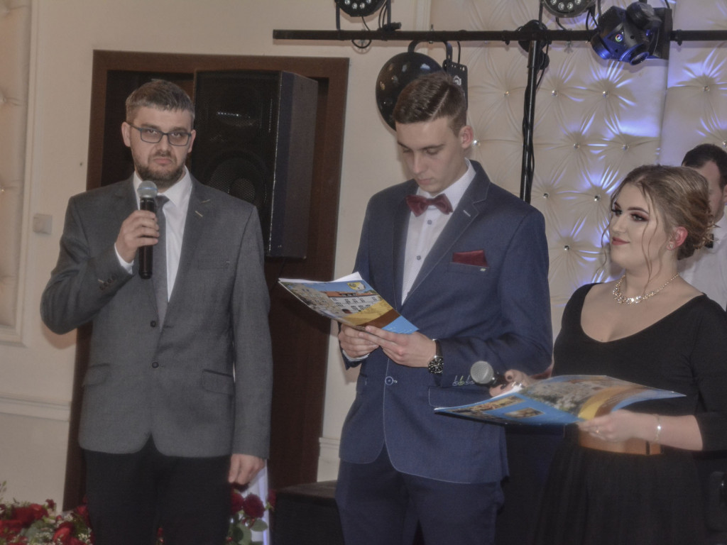 URODA I CZAR. Studniówkowy bal trójki