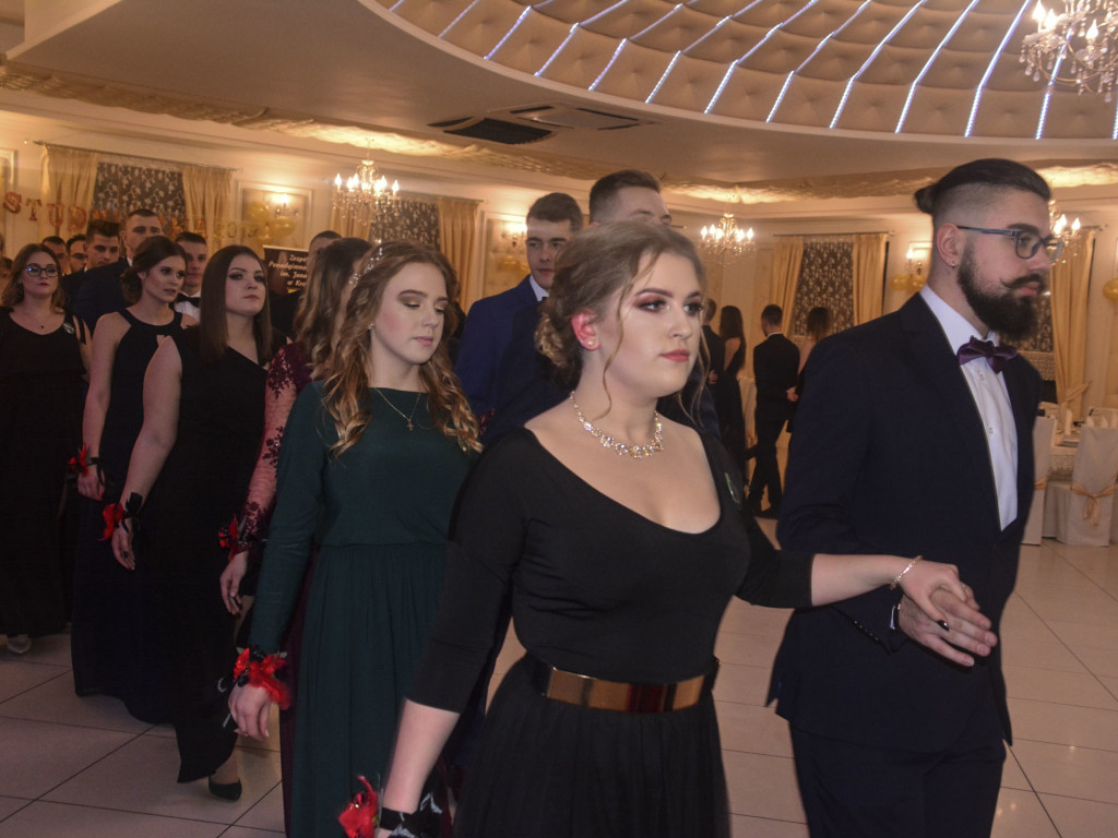 URODA I CZAR. Studniówkowy bal trójki