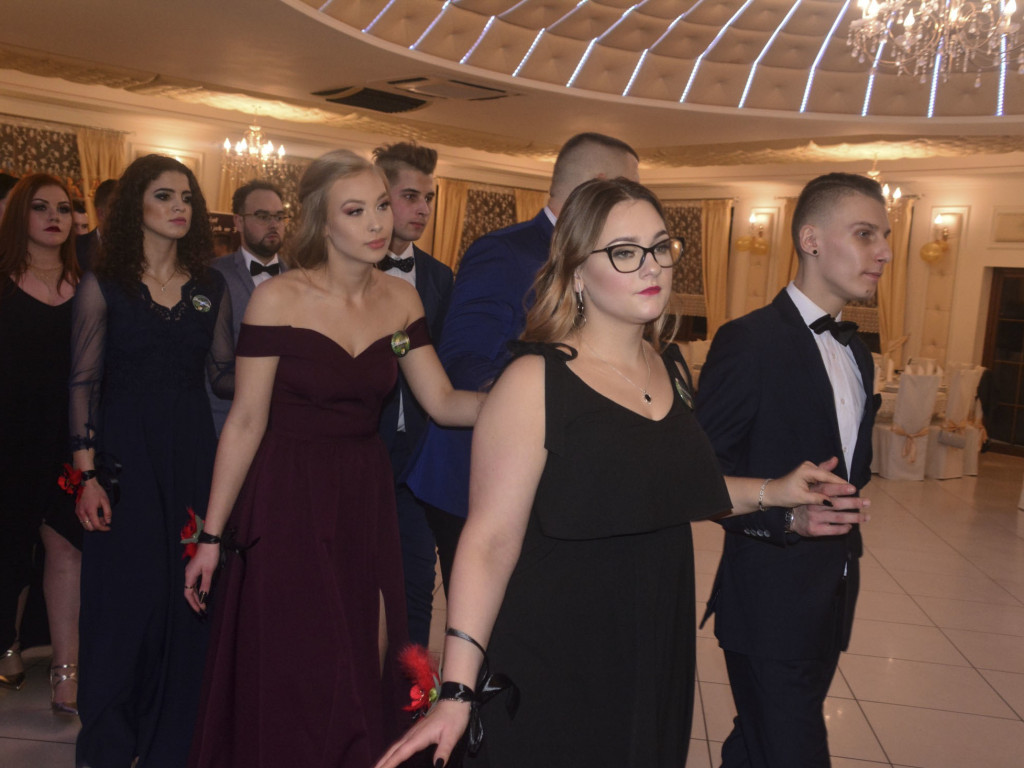 URODA I CZAR. Studniówkowy bal trójki