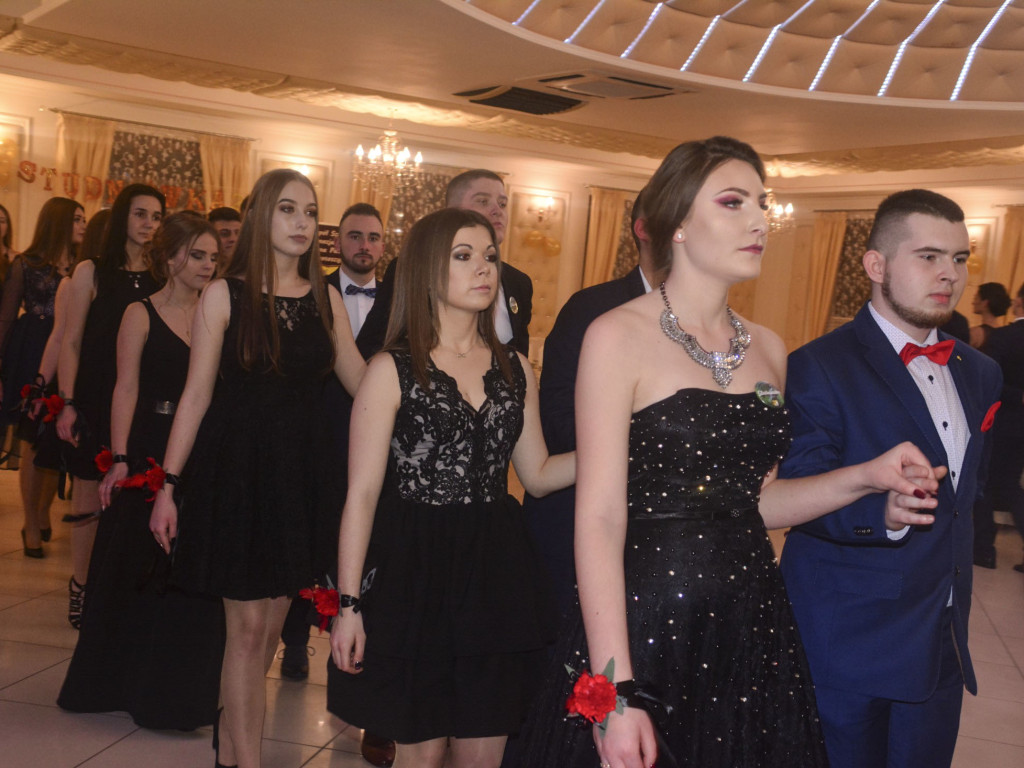 URODA I CZAR. Studniówkowy bal trójki