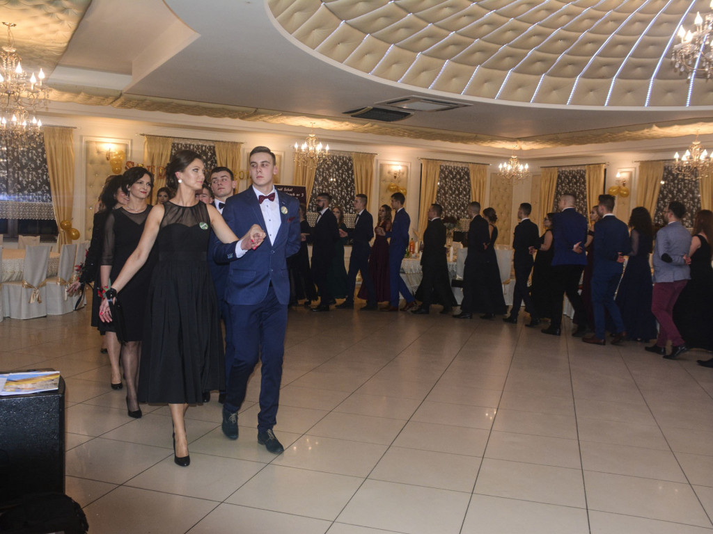 URODA I CZAR. Studniówkowy bal trójki