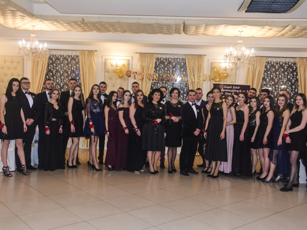 URODA I CZAR. Studniówkowy bal trójki