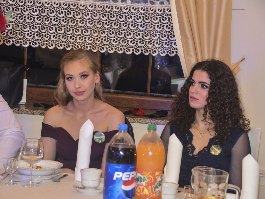 URODA I CZAR. Studniówkowy bal trójki