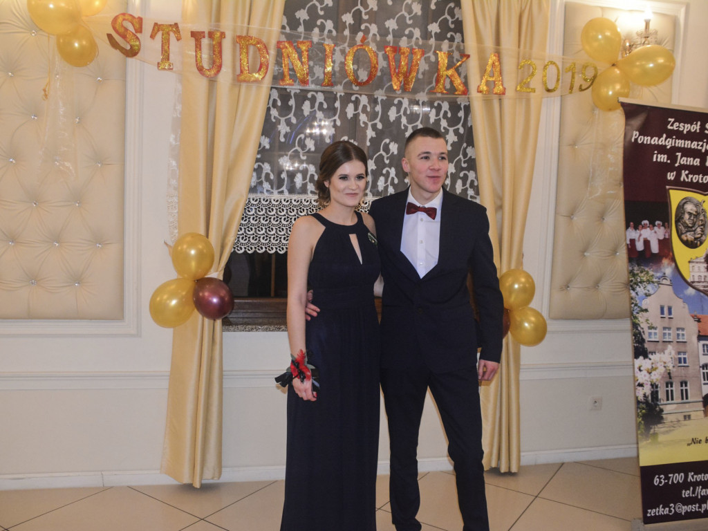 URODA I CZAR. Studniówkowy bal trójki