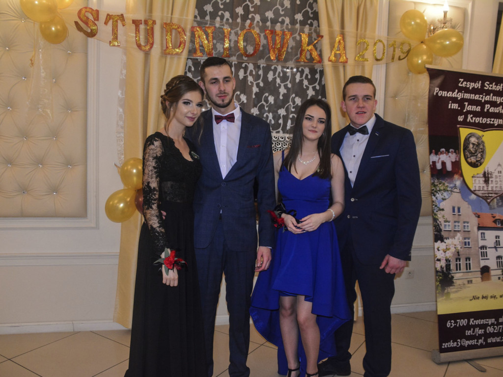 URODA I CZAR. Studniówkowy bal trójki