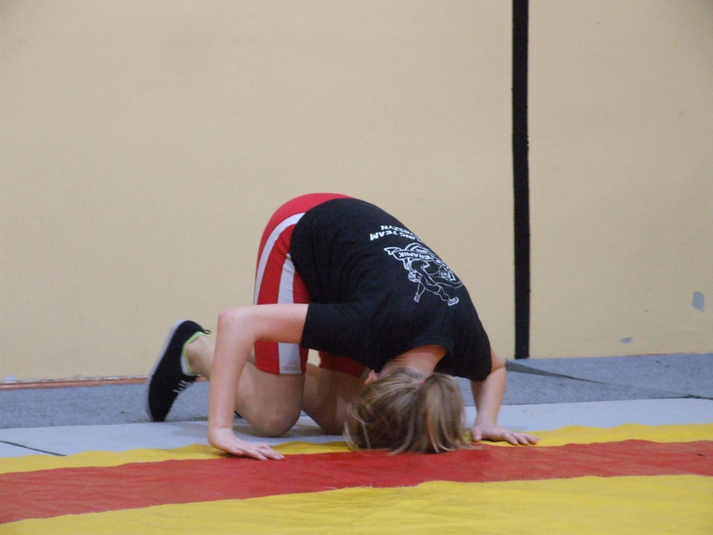 Orpiszew postawił na zapasy dziewcząt