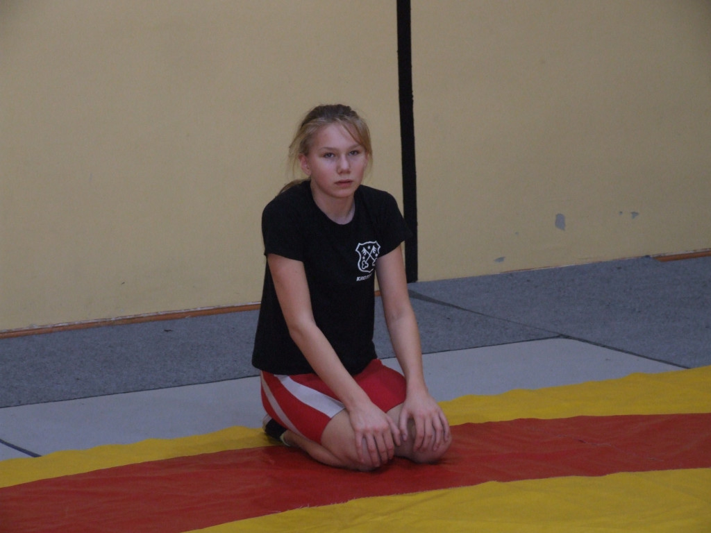 Orpiszew postawił na zapasy dziewcząt