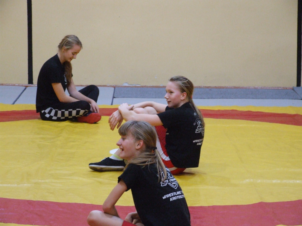 Orpiszew postawił na zapasy dziewcząt